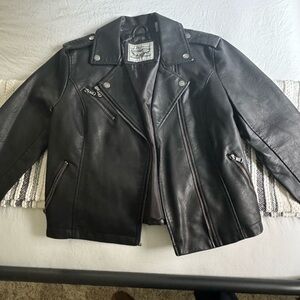 Like new black leather jacket ! Just outgrew it